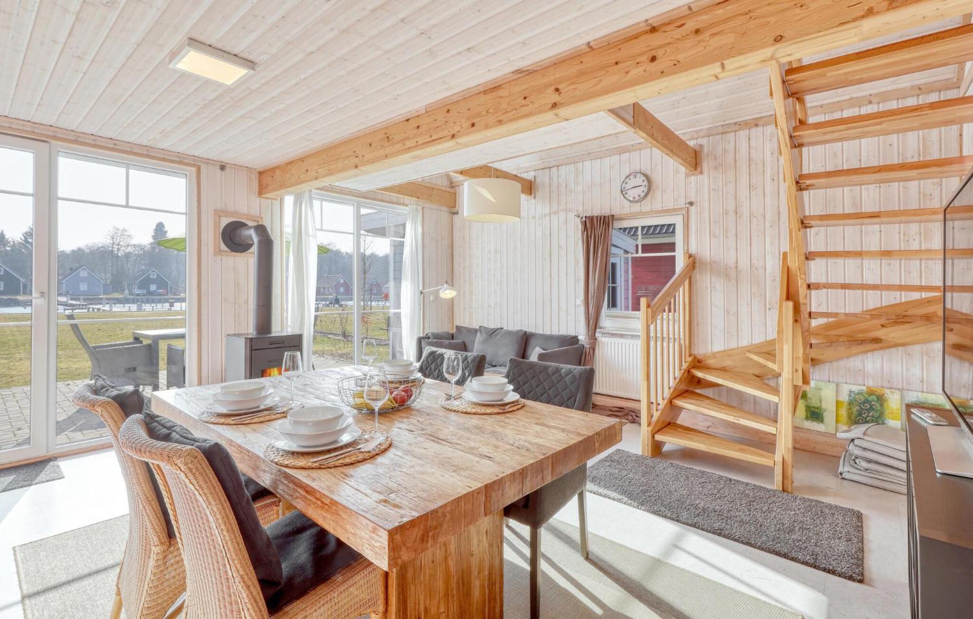 2 Bedroom Stunning Home In Zerpenschleuse Luaran gambar