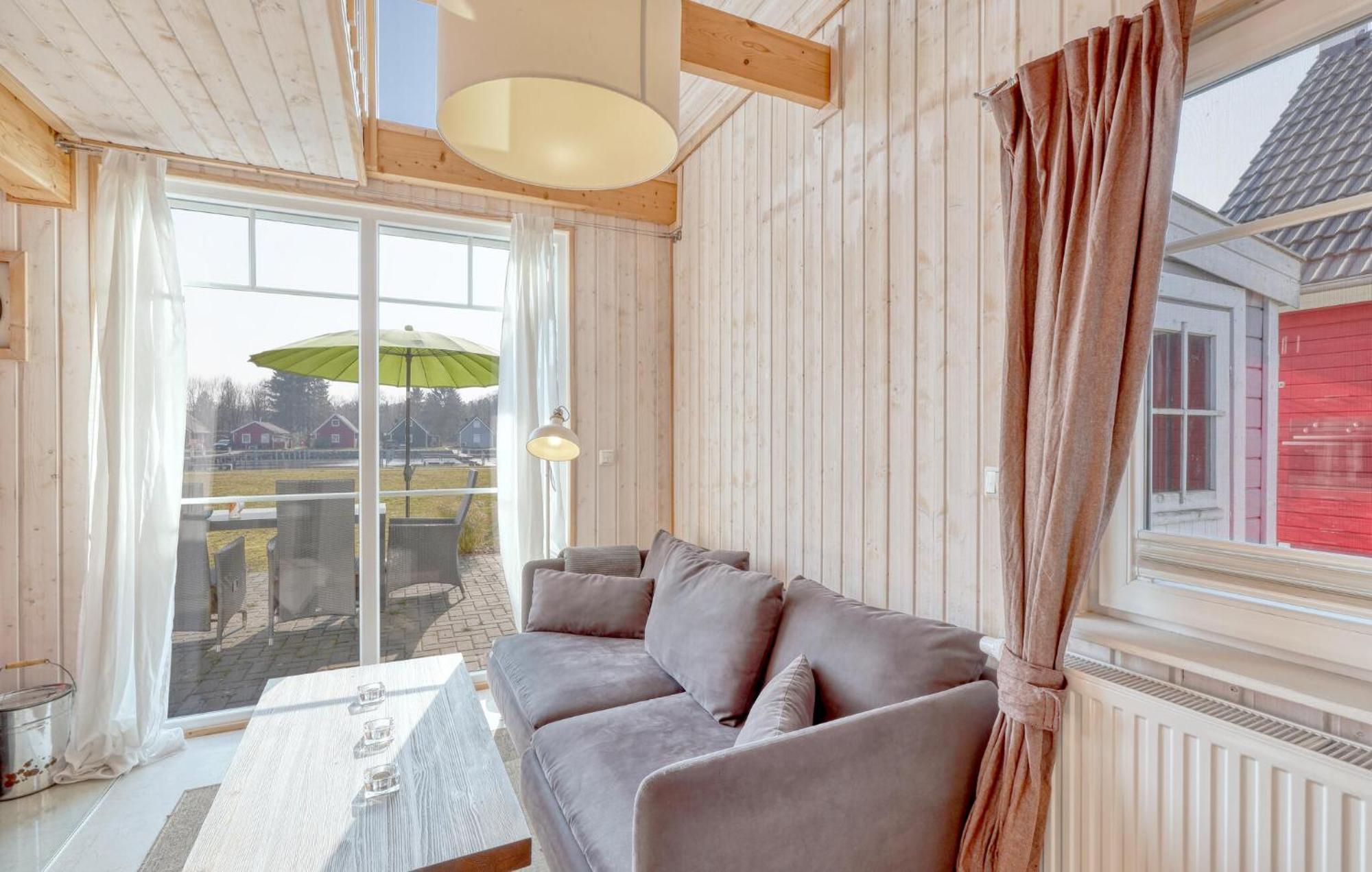 2 Bedroom Stunning Home In Zerpenschleuse Luaran gambar
